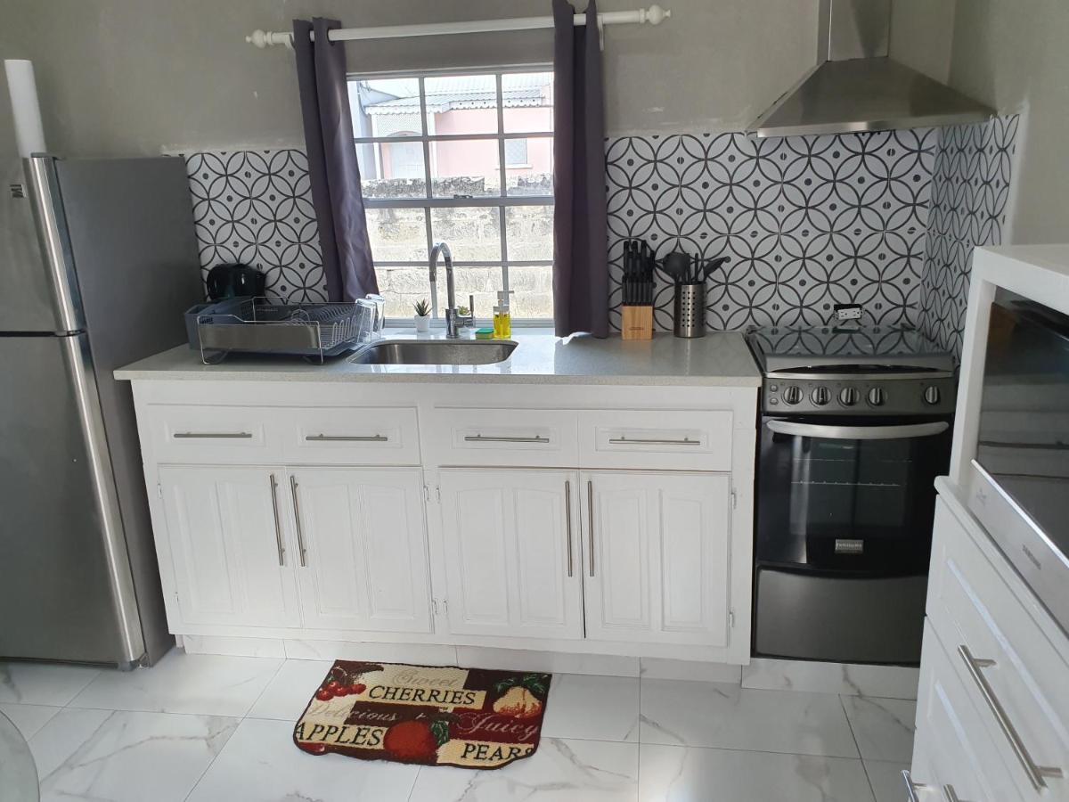 Devachan Apartments بريدج تاون المظهر الخارجي الصورة