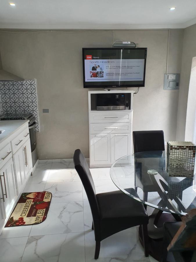 Devachan Apartments بريدج تاون المظهر الخارجي الصورة