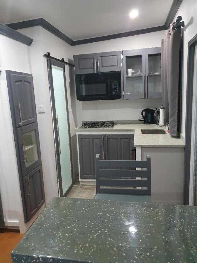 Devachan Apartments بريدج تاون المظهر الخارجي الصورة